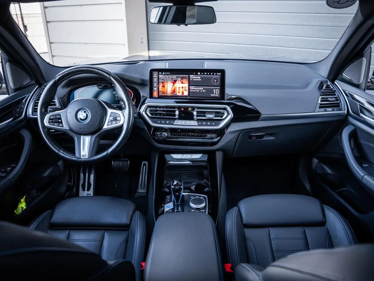 Executive 80 kWh M-Sport l BTW l Pano l HUD l ACC l H/kardon
