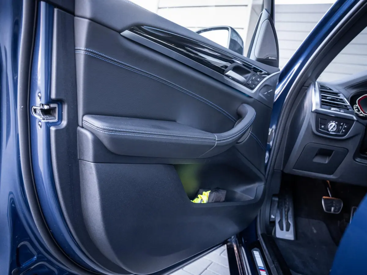Executive 80 kWh M-Sport l BTW l Pano l HUD l ACC l H/kardon