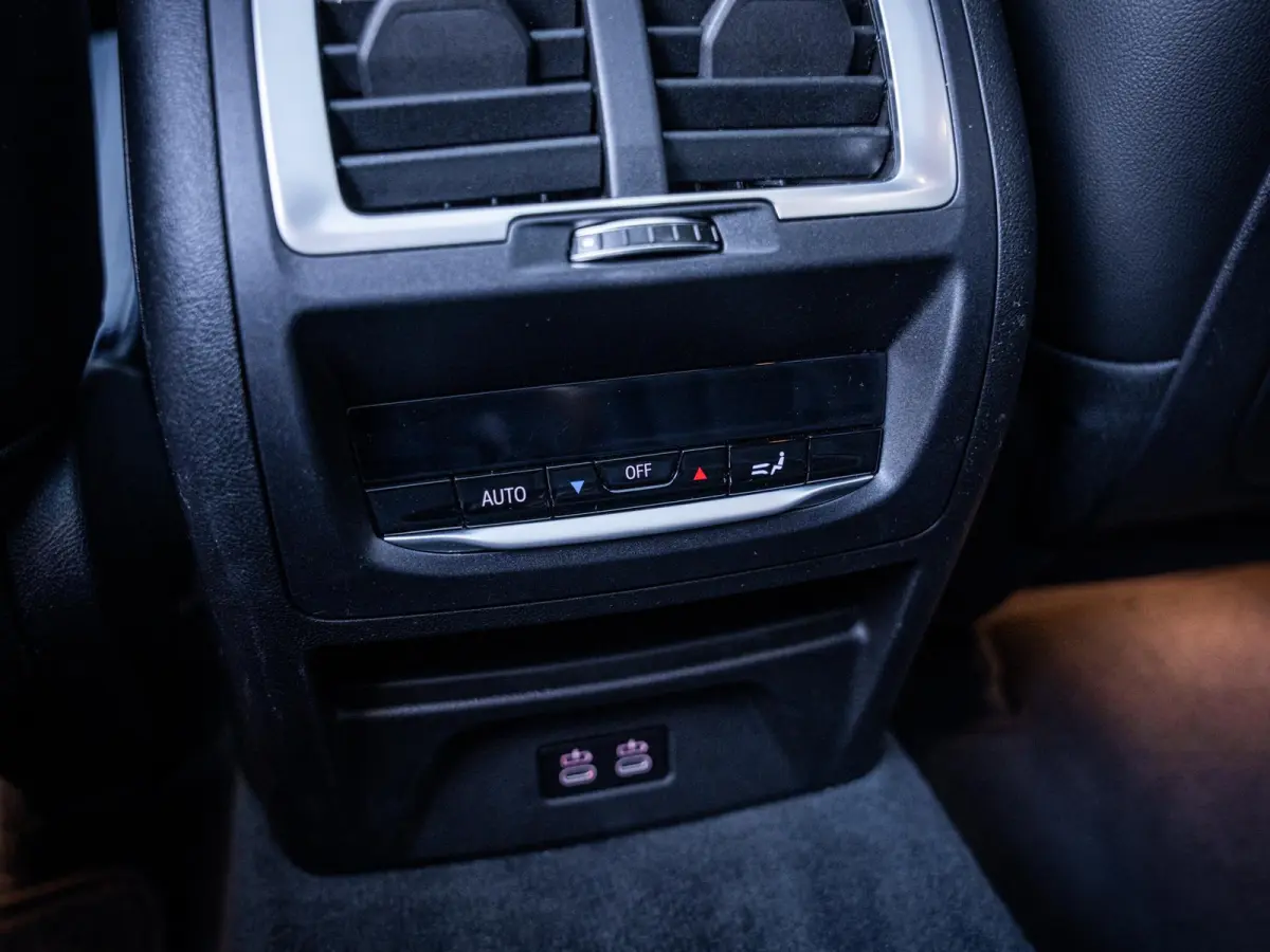 Executive 80 kWh M-Sport l BTW l Pano l HUD l ACC l H/kardon