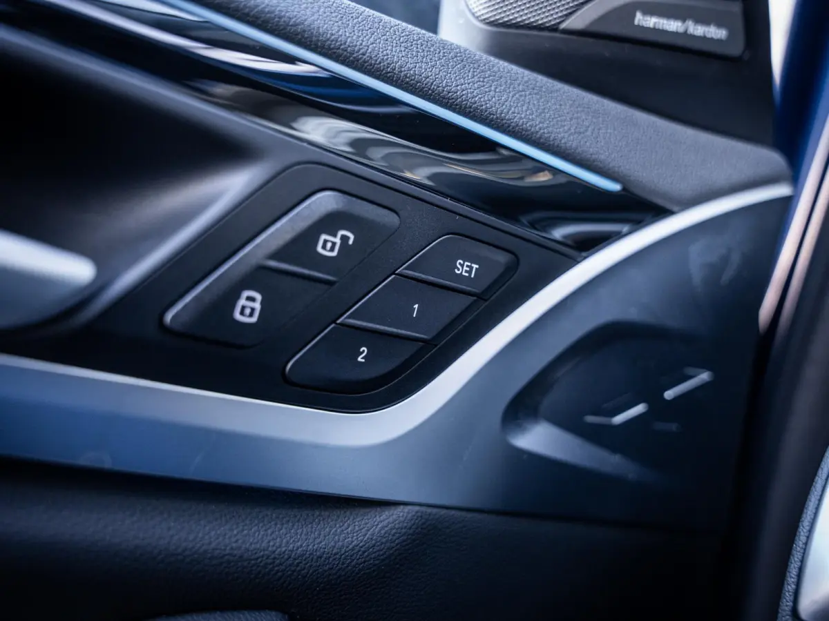 Executive 80 kWh M-Sport l BTW l Pano l HUD l ACC l H/kardon