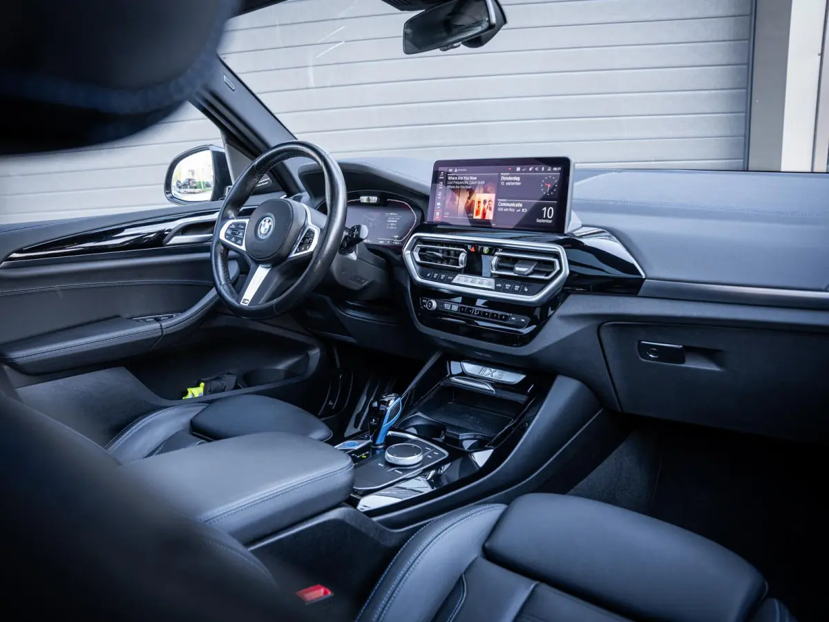 Executive 80 kWh M-Sport l BTW l Pano l HUD l ACC l H/kardon