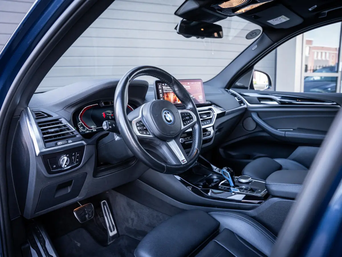 Executive 80 kWh M-Sport l BTW l Pano l HUD l ACC l H/kardon