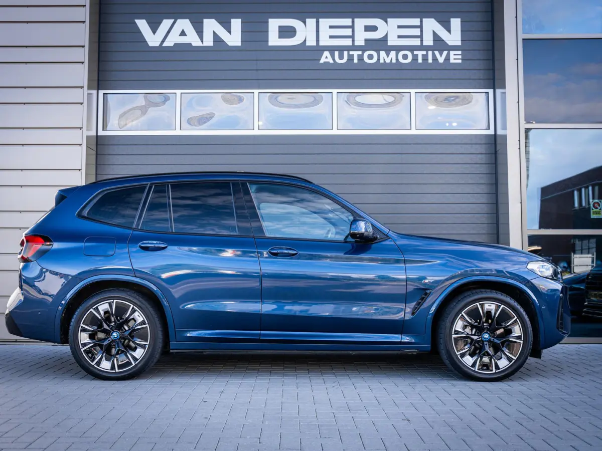 Executive 80 kWh M-Sport l BTW l Pano l HUD l ACC l H/kardon