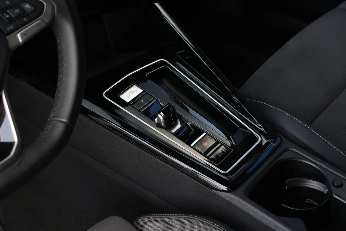 1.5 eHybrid Life Edition | ErgoActive Massage | Leder / Alcantara | Camera