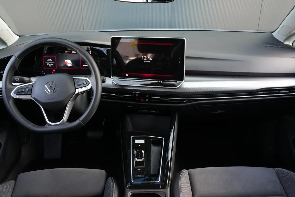 1.5 eHybrid Life Edition | ErgoActive Massage | Leder / Alcantara | Camera