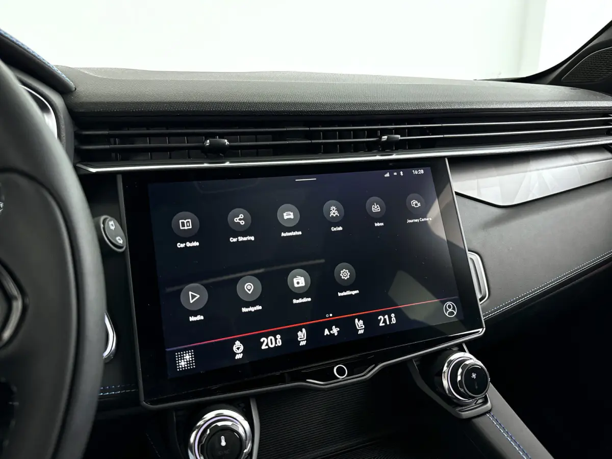 1.5 | Panoramadak | 360° Camera | Infinity audio | Blis | Stoel- en stuurverwarming | Adaptieve cruise control