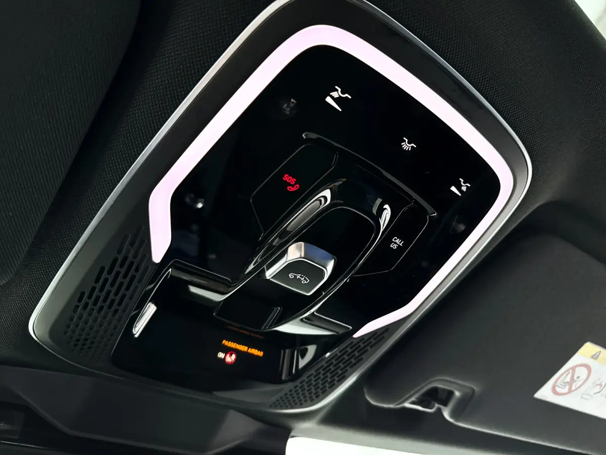 1.5 | Panoramadak | 360° Camera | Infinity audio | Blis | Stoel- en stuurverwarming | Adaptieve cruise control
