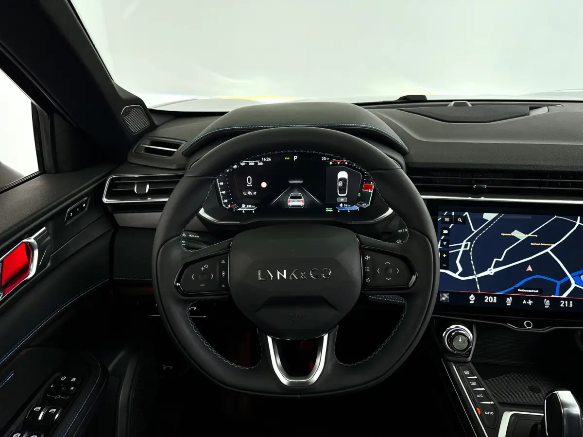 1.5 | Panoramadak | 360° Camera | Infinity audio | Blis | Stoel- en stuurverwarming | Adaptieve cruise control