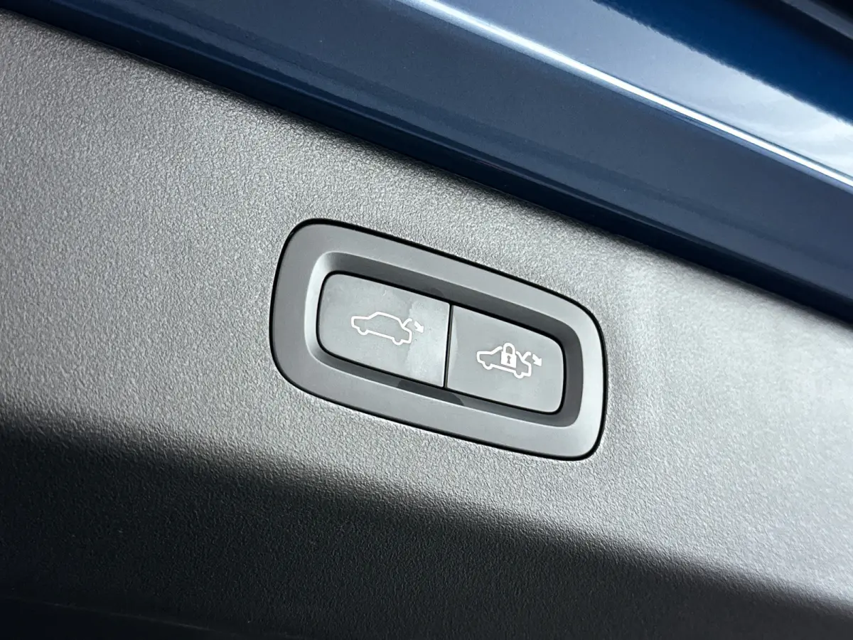 1.5 | Panoramadak | 360° Camera | Infinity audio | Blis | Stoel- en stuurverwarming | Adaptieve cruise control