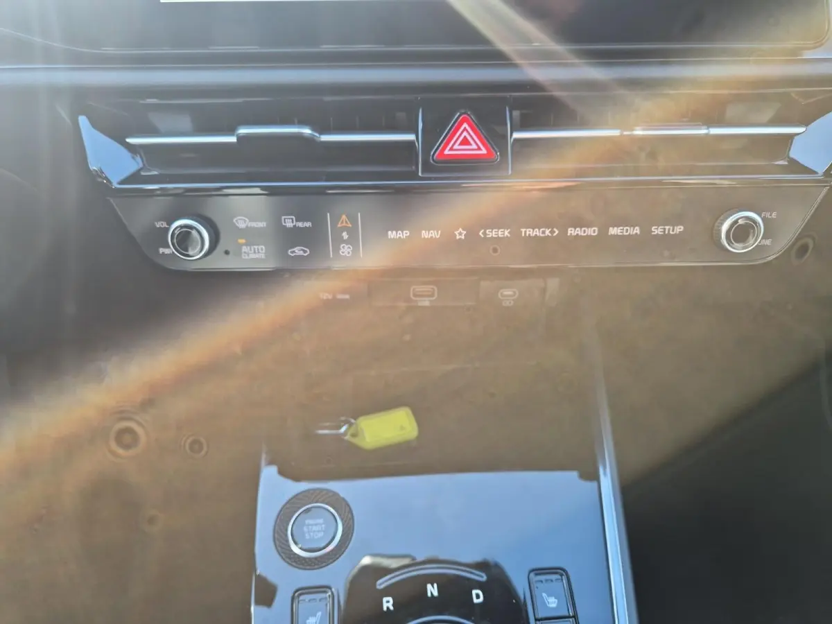 1.6 GDi Hybrid DynamicPlusLine | Airco | Navi | Camera | Schuifdak | Stoelverwarming | Stuurverwarming | Leder | DEMO |