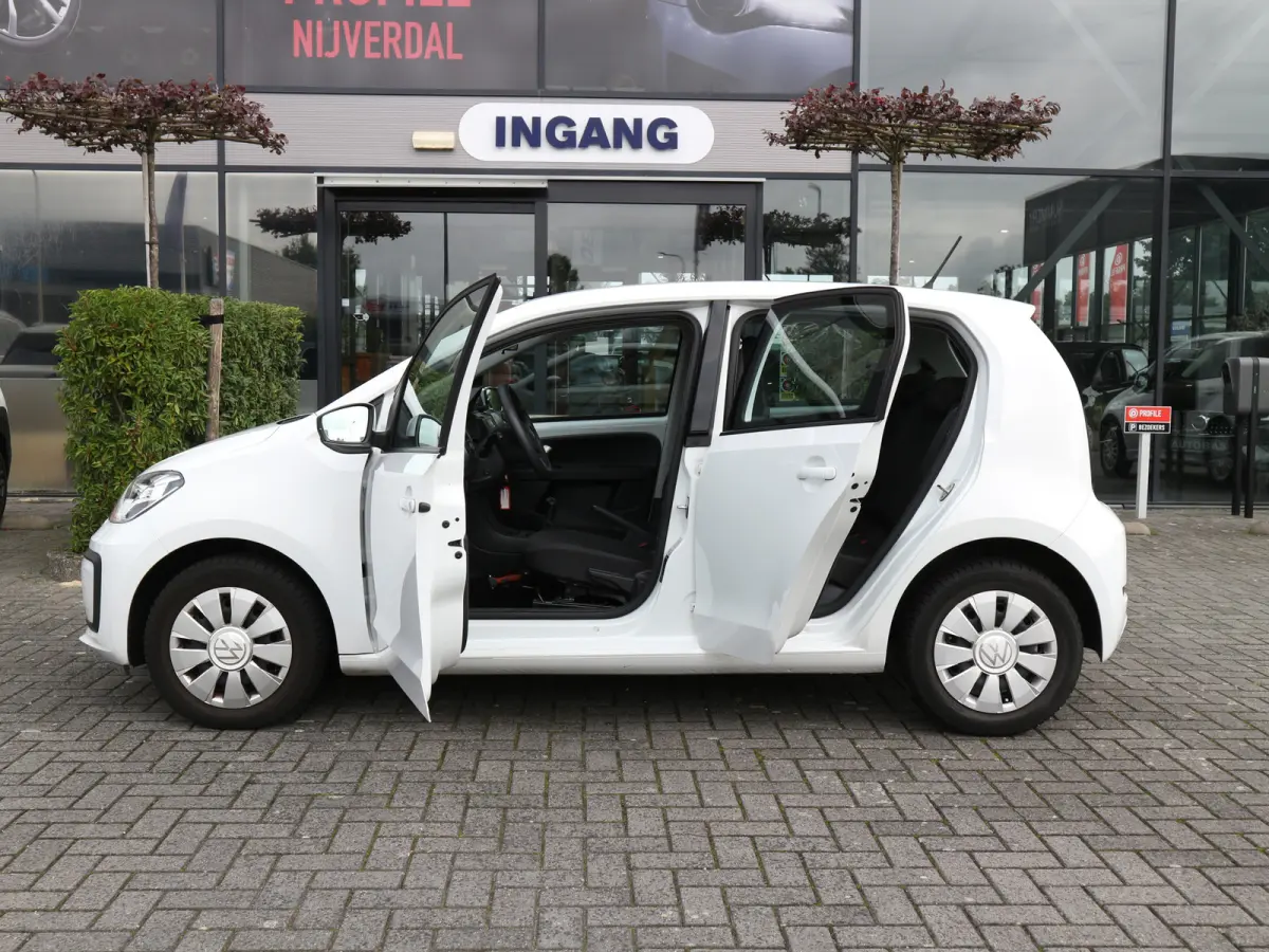 Up! 1.0 EXECUTIVE CLIMA CAMERA CRUISE CONTROL NL AUTO