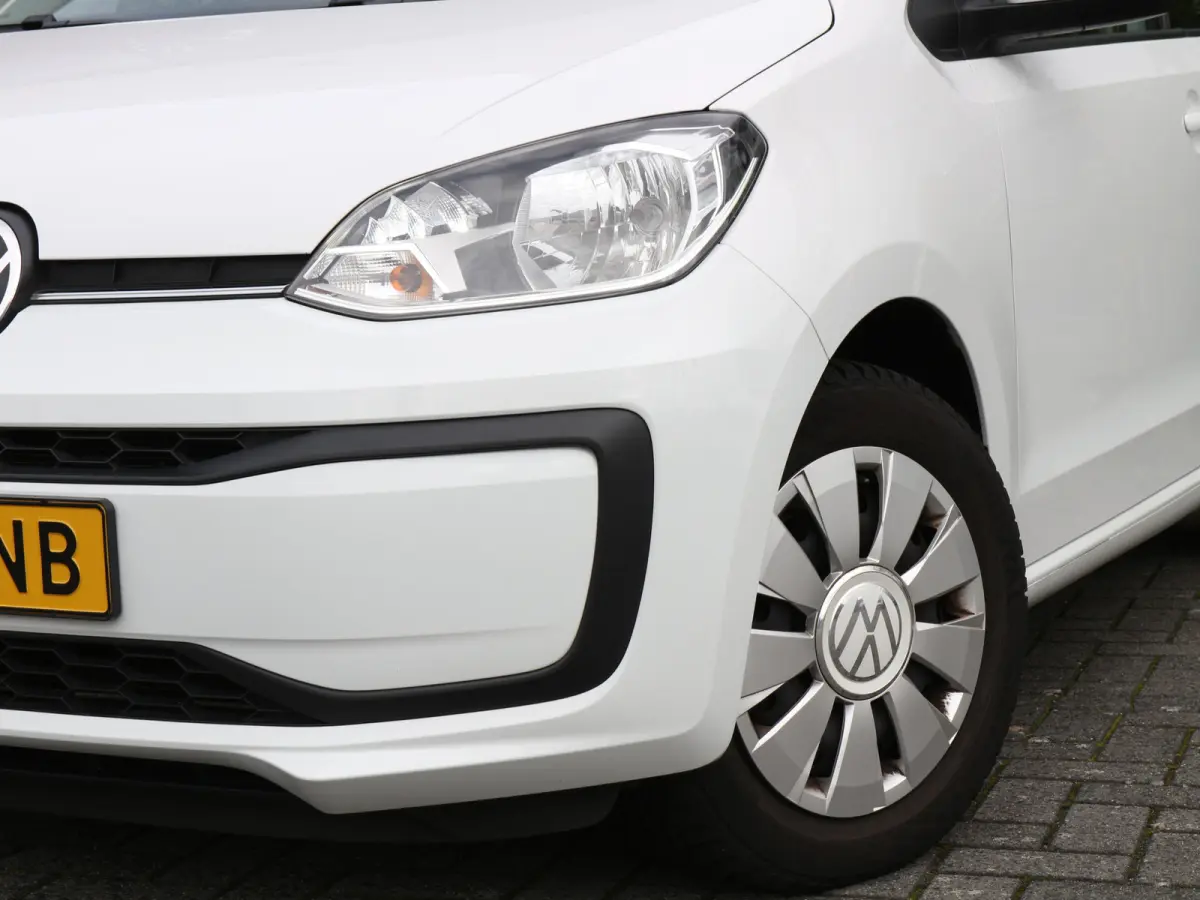 Up! 1.0 EXECUTIVE CLIMA CAMERA CRUISE CONTROL NL AUTO