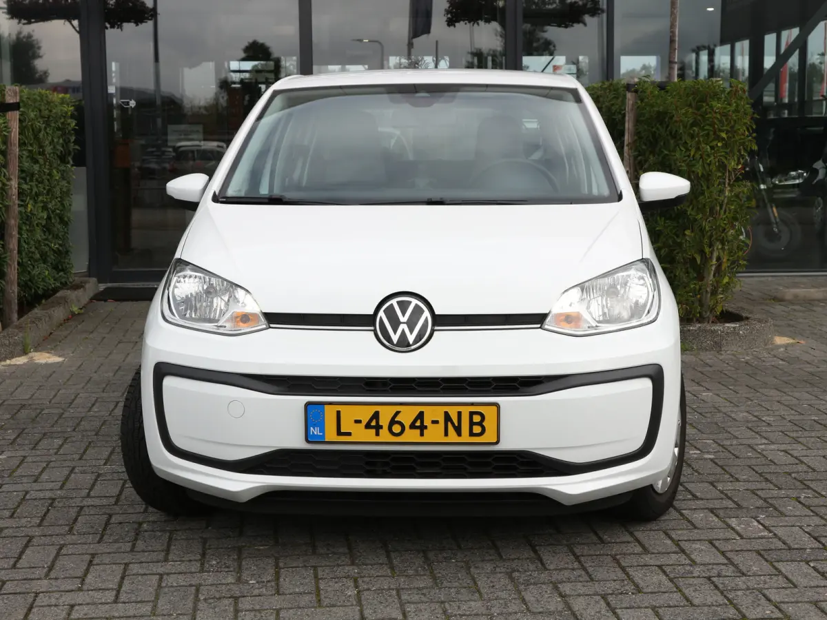 Up! 1.0 EXECUTIVE CLIMA CAMERA CRUISE CONTROL NL AUTO