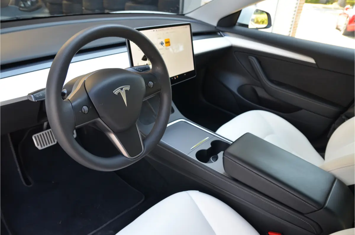 Long Range AWD 75 kWh 19" Aluminium, Warmtepomp