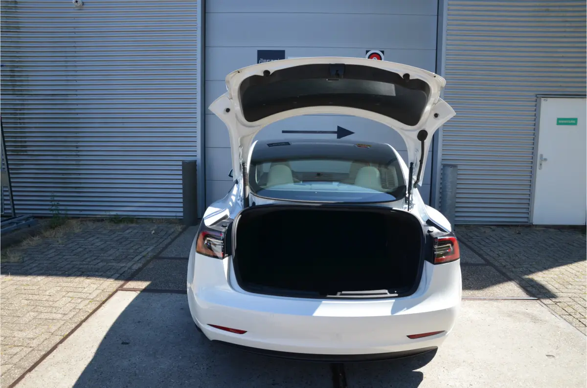 Long Range AWD 75 kWh 19" Aluminium, Warmtepomp