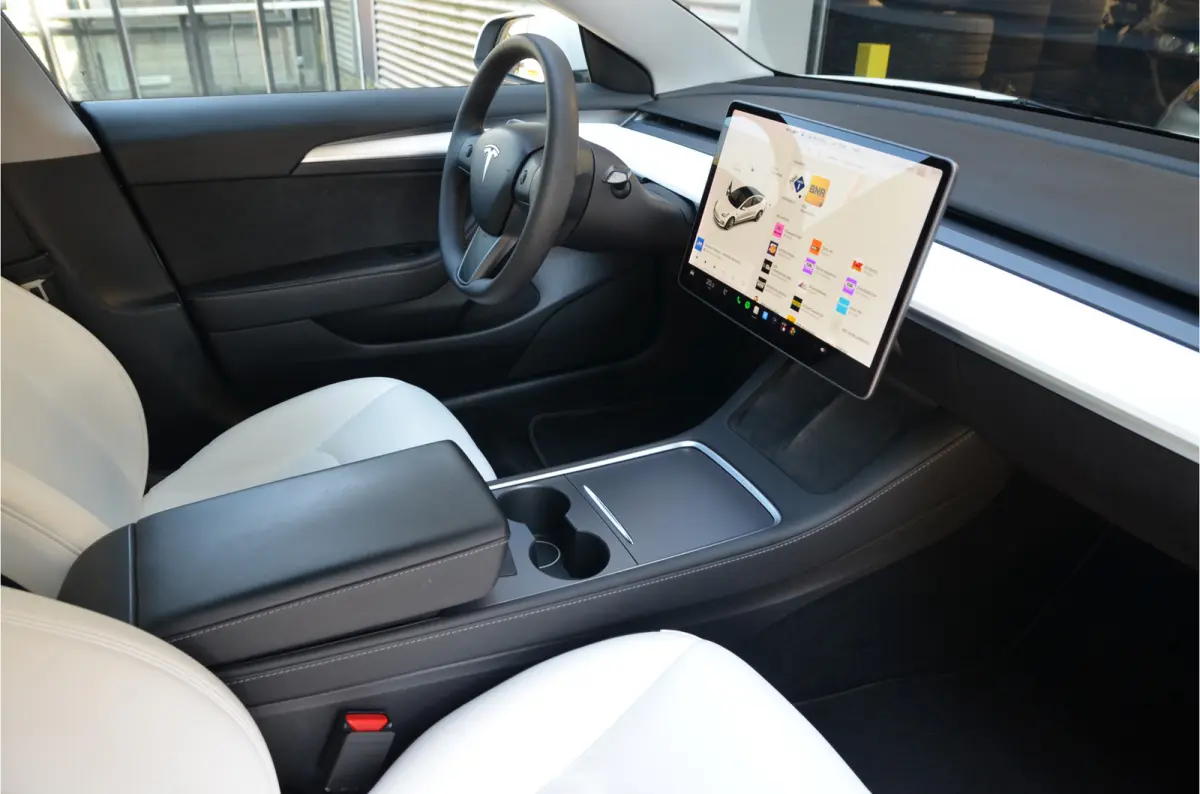 Long Range AWD 75 kWh 19" Aluminium, Warmtepomp