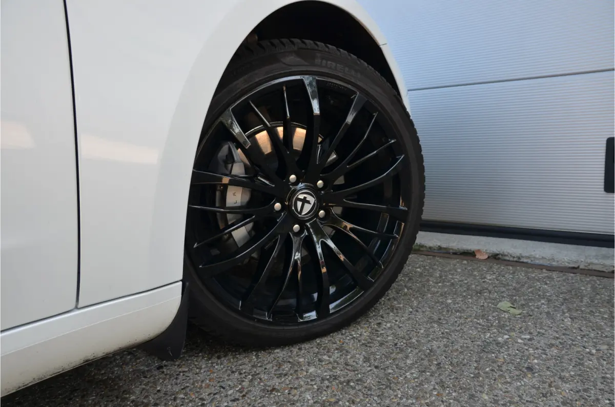 Long Range AWD 75 kWh 19" Aluminium, Warmtepomp