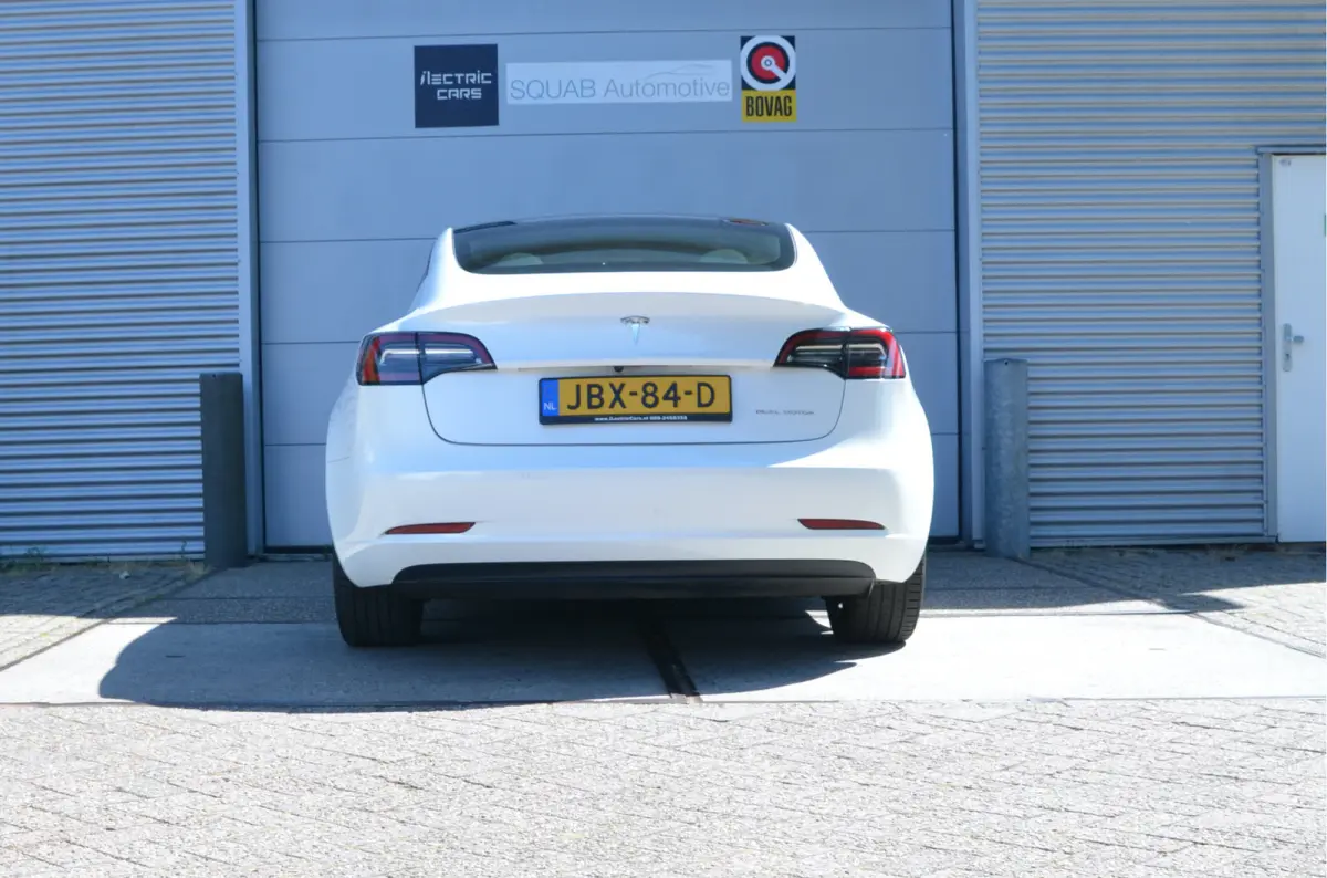 Long Range AWD 75 kWh 19" Aluminium, Warmtepomp