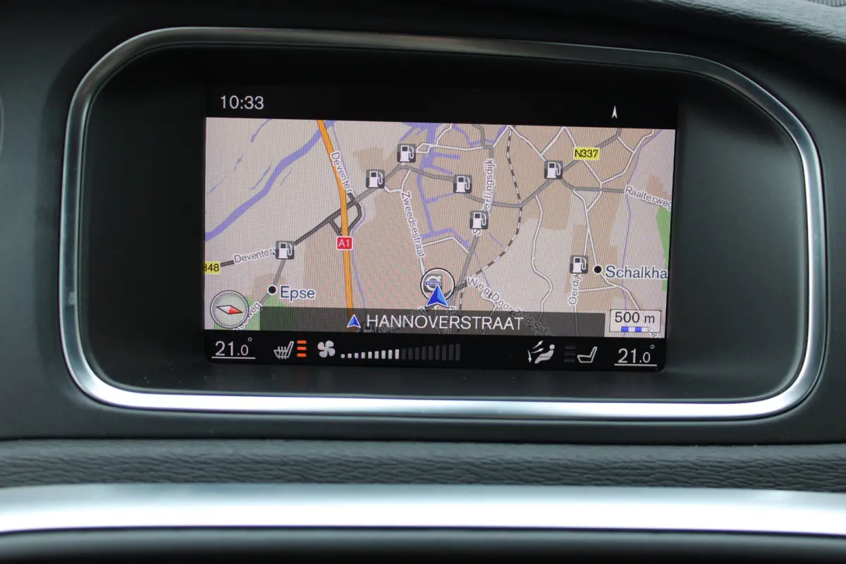1.5 T3 Polar+ Sport R-Design / Navigatie / Camera / Parkeersensoren / Harman-Kardon / Keyless / Panorama / Stoelverwarmd / Alcantara / LED