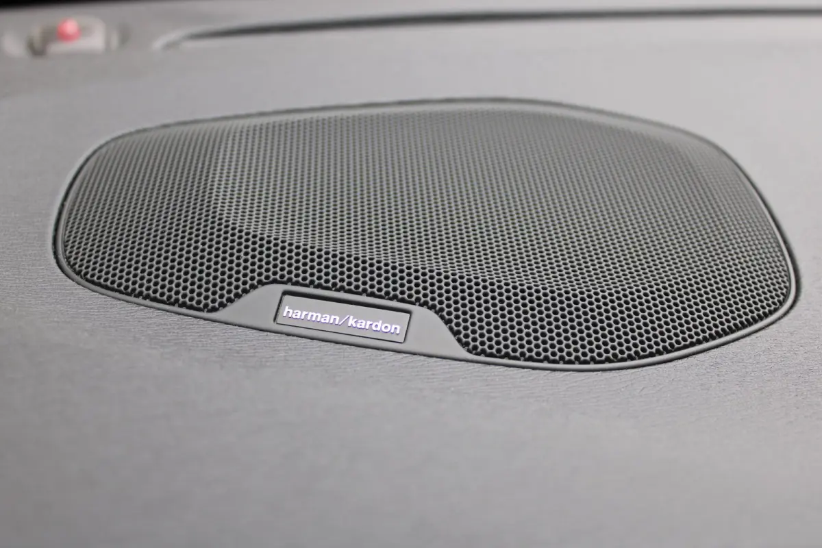 1.5 T3 Polar+ Sport R-Design / Navigatie / Camera / Parkeersensoren / Harman-Kardon / Keyless / Panorama / Stoelverwarmd / Alcantara / LED