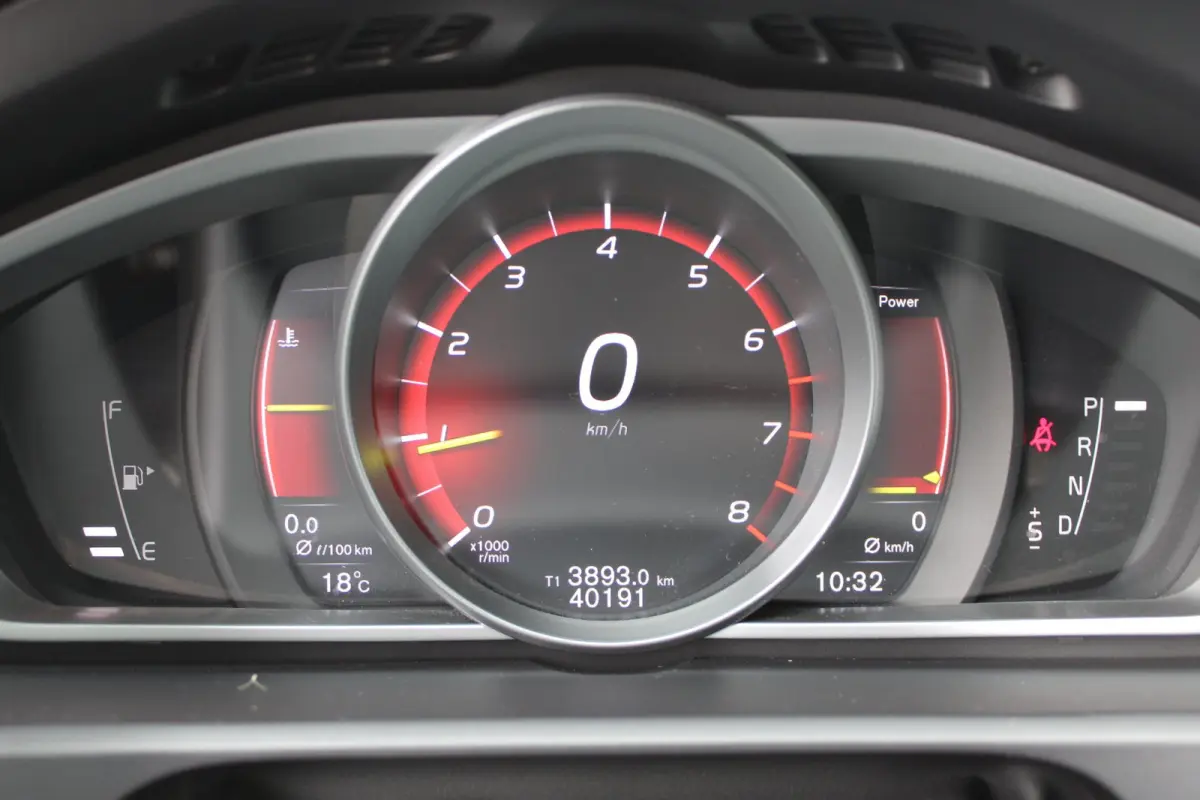 1.5 T3 Polar+ Sport R-Design / Navigatie / Camera / Parkeersensoren / Harman-Kardon / Keyless / Panorama / Stoelverwarmd / Alcantara / LED