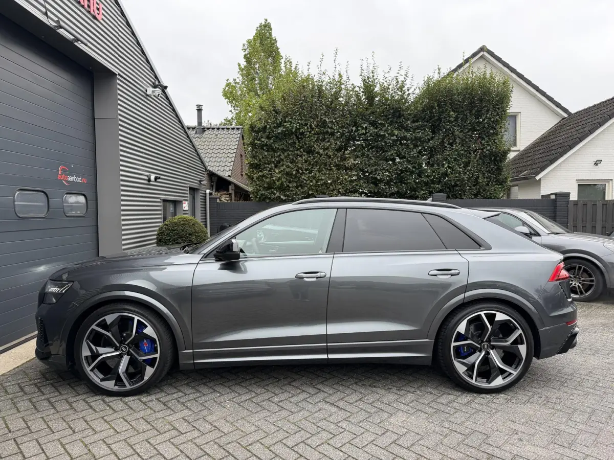 RS 4.0 TFSI RS Q8 quattro | Akrapovic | RS Dynamic | Panoramdak | Bang & Olufsen Advanced | Head-Up | 3D Camera |