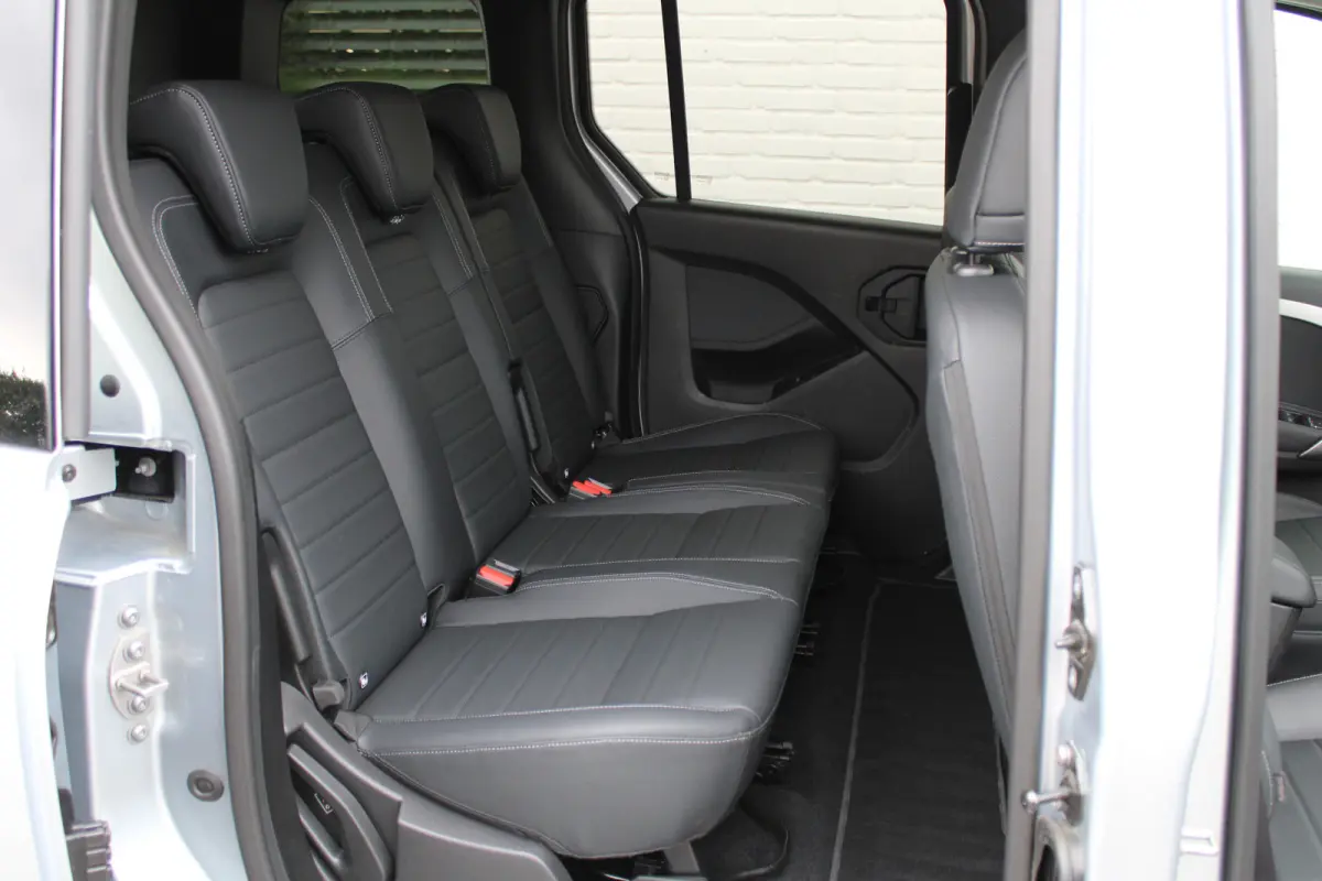 Tourer 200 Aut / Exclusive / Leer / Stoelverw / 360 Camera / Vol Opties / NIEUWSTAAT