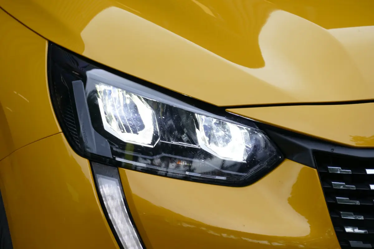 1.2 PURETECH 75PK ACTIVE / NAVI / AIRCO / LED / PDC / BLUETOOTH / CRUISECONTROL / 1E EIGENAAR / SCHITTERENDE STAAT !!