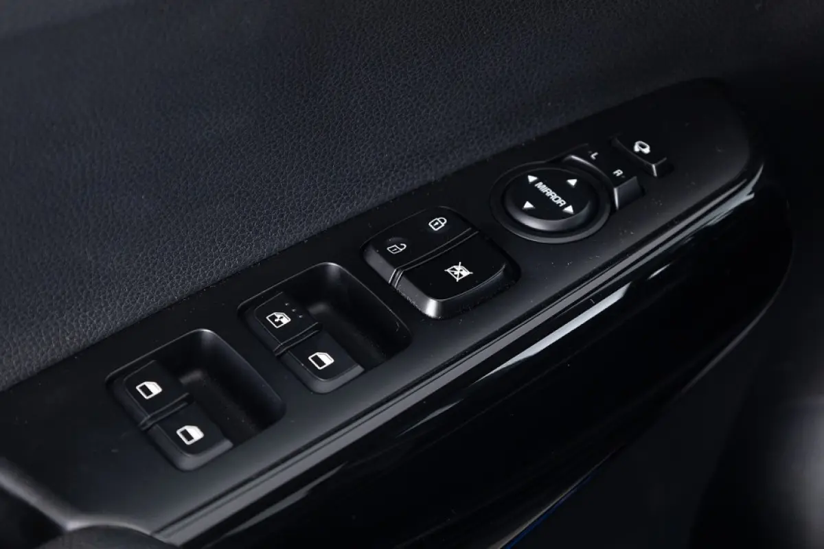 1.2 CVVT X-Line | LEDER | NAVI | ECC | CAMERA