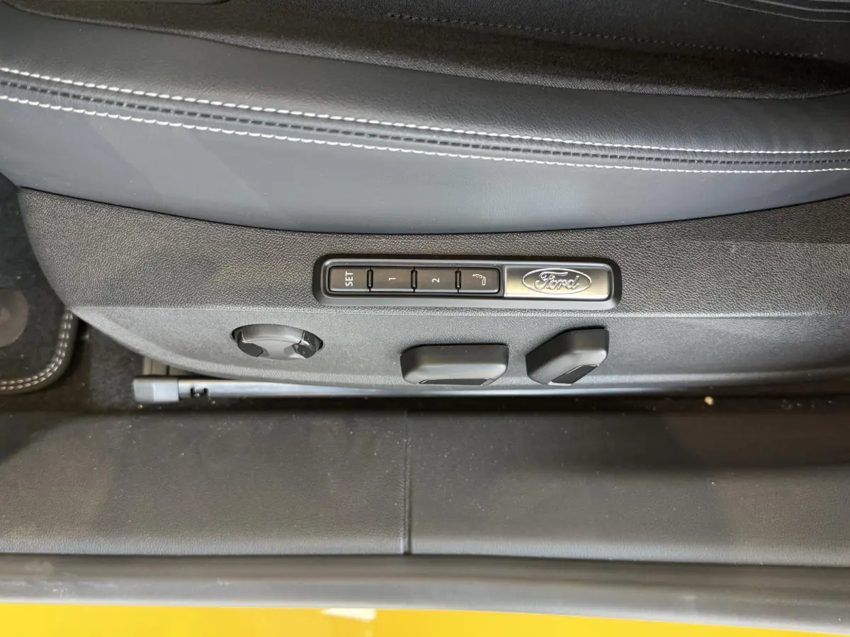 Extended Range RWD 77 kWh | €3500 Ford Voordeel | Elek. trekhaak | Warmtepomp | 21 inch LMV | Adaptieve Cruise Control | Elek. stoel met memory | Frunk Organizer |