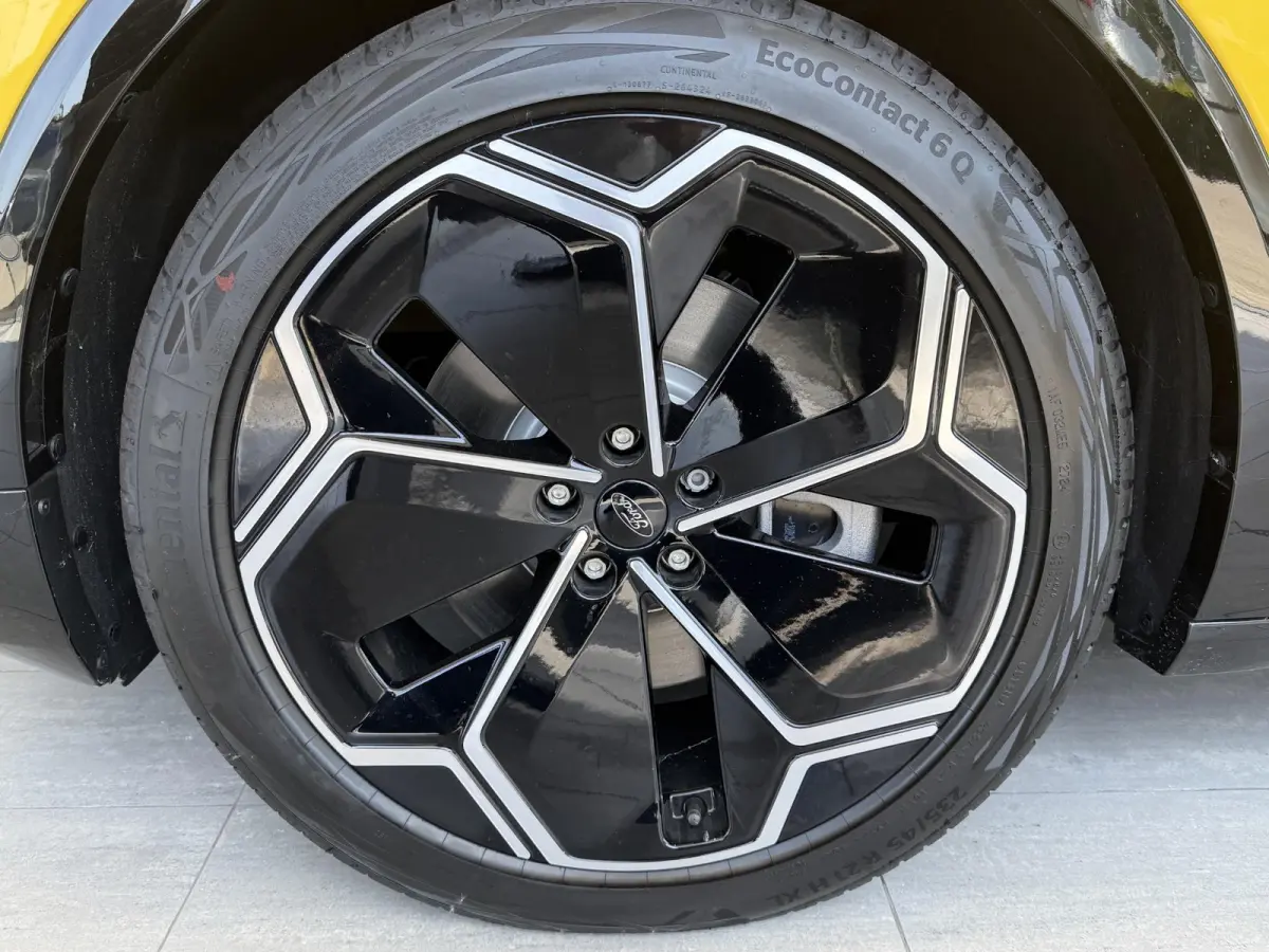 Extended Range RWD 77 kWh | €3500 Ford Voordeel | Elek. trekhaak | Warmtepomp | 21 inch LMV | Adaptieve Cruise Control | Elek. stoel met memory | Frunk Organizer |