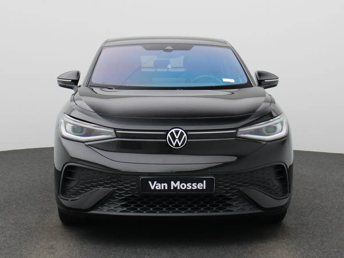 ID.5 Pro 77 kWh 204 PK| Dealeronderhouden | Warmtepomp | Panoramadak | Navigatie | Achteruitrijcamera | LED Matrix | Keyless Access | Stoelverwarming | Stuurwielverwarming | 21 Inch Velgen