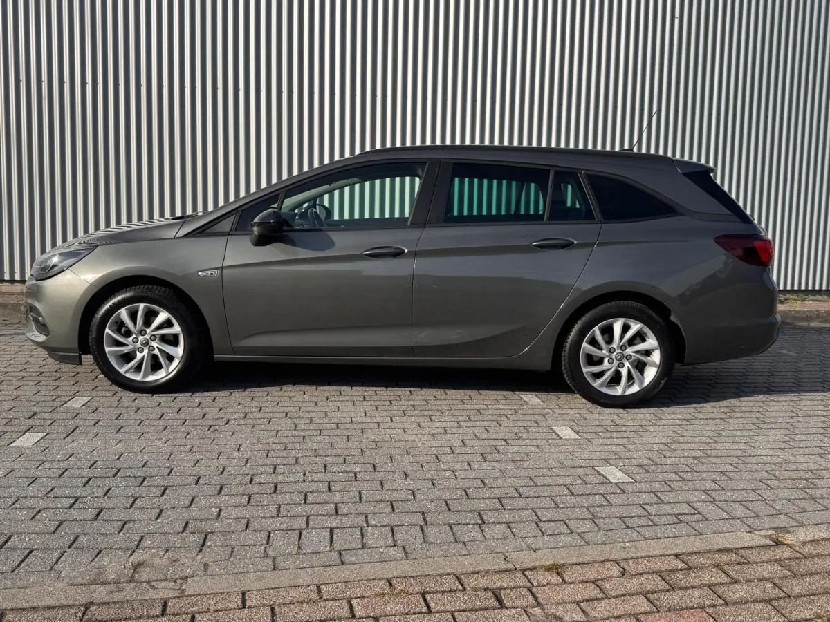 1.2 Business Edition | Trekhaak | Stoel/Stuurverwarming | Navigatie | Camera | Cruise Control | | DAB ontvanger | Dakrails | Electronic climate controle