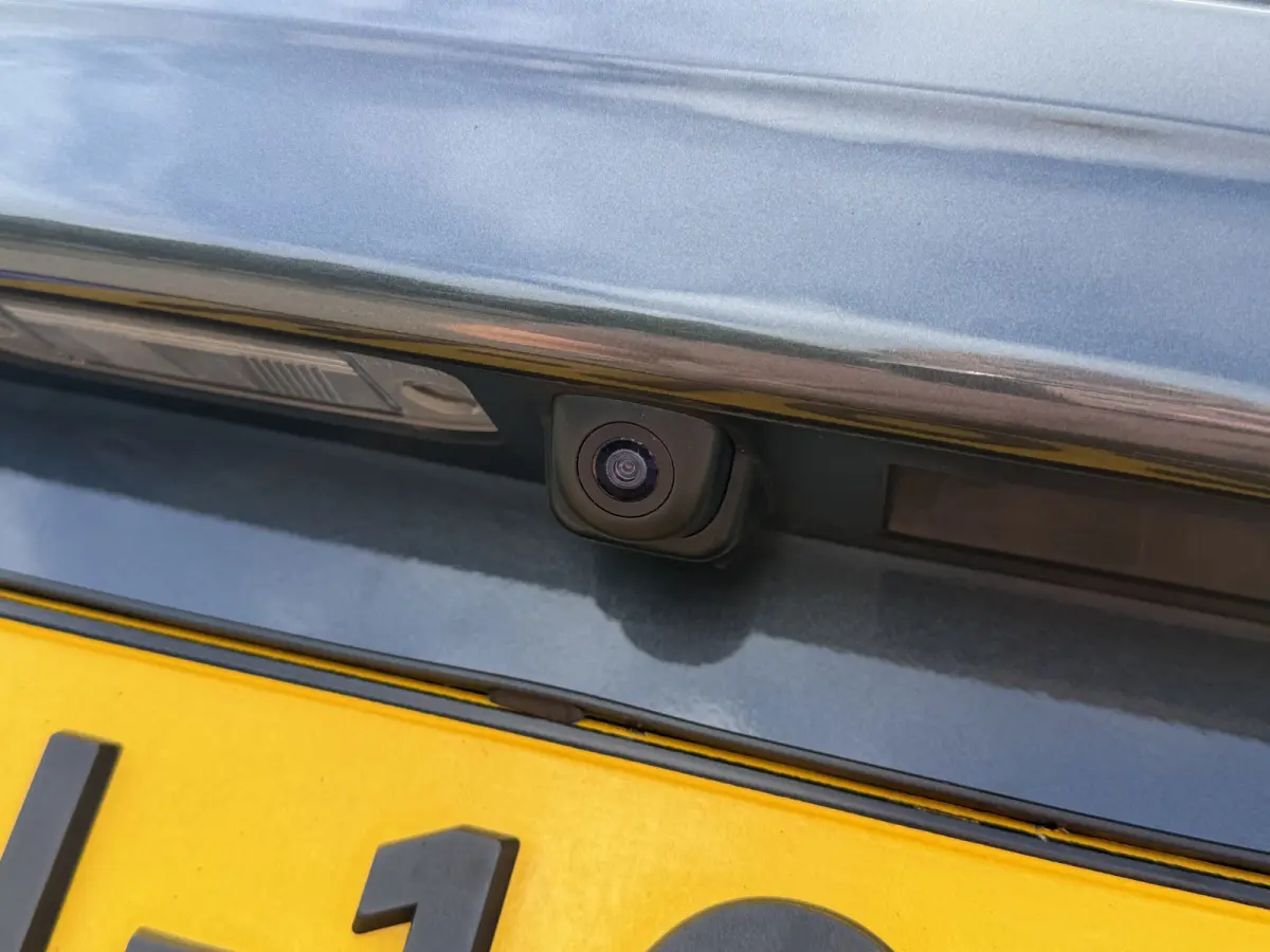 EV Premium 64 kWh / Warmtepomp / Keyless / Stoelverw. + ventilatie / HU-display
