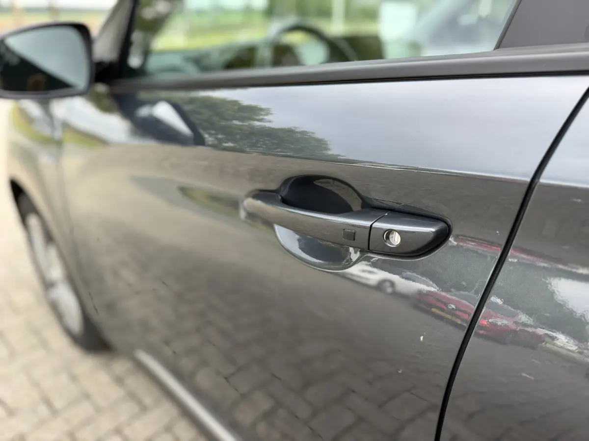 EV Premium 64 kWh / Warmtepomp / Keyless / Stoelverw. + ventilatie / HU-display