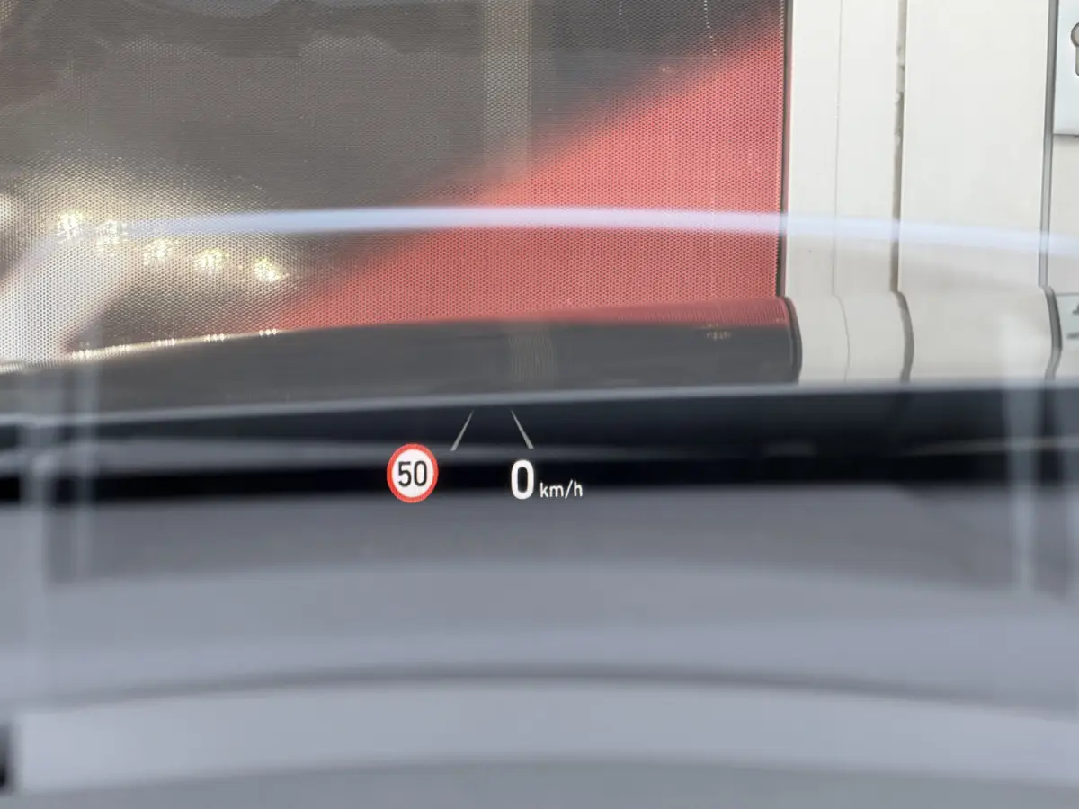 EV Premium 64 kWh / Warmtepomp / Keyless / Stoelverw. + ventilatie / HU-display