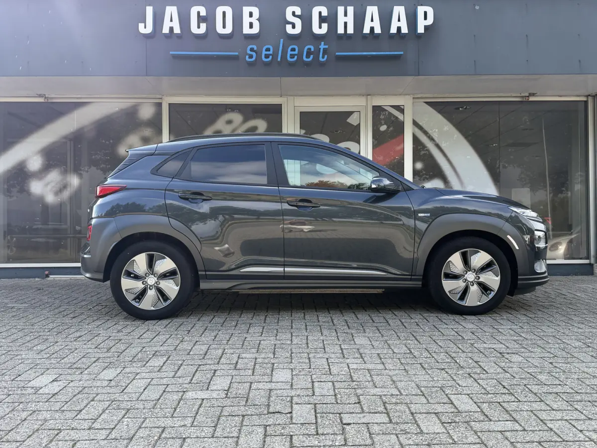 EV Premium 64 kWh / Warmtepomp / Keyless / Stoelverw. + ventilatie / HU-display
