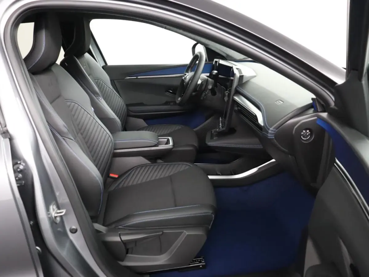 EV87 long range esprit Alpine | Pack light & sound | Harman & Kardon | Solarbay glazandak | Pack advanced driving assist & augmented vision |