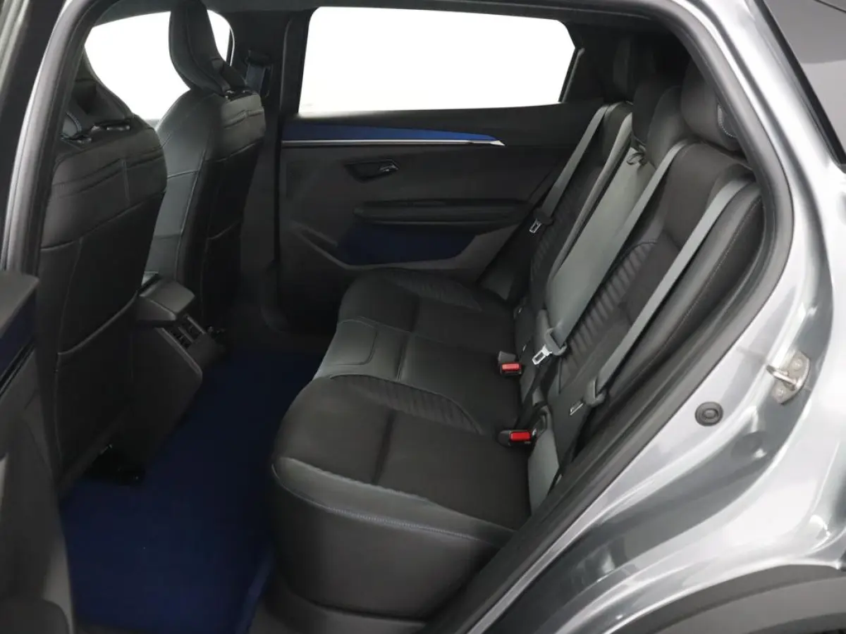 EV87 long range esprit Alpine | Pack light & sound | Harman & Kardon | Solarbay glazandak | Pack advanced driving assist & augmented vision |