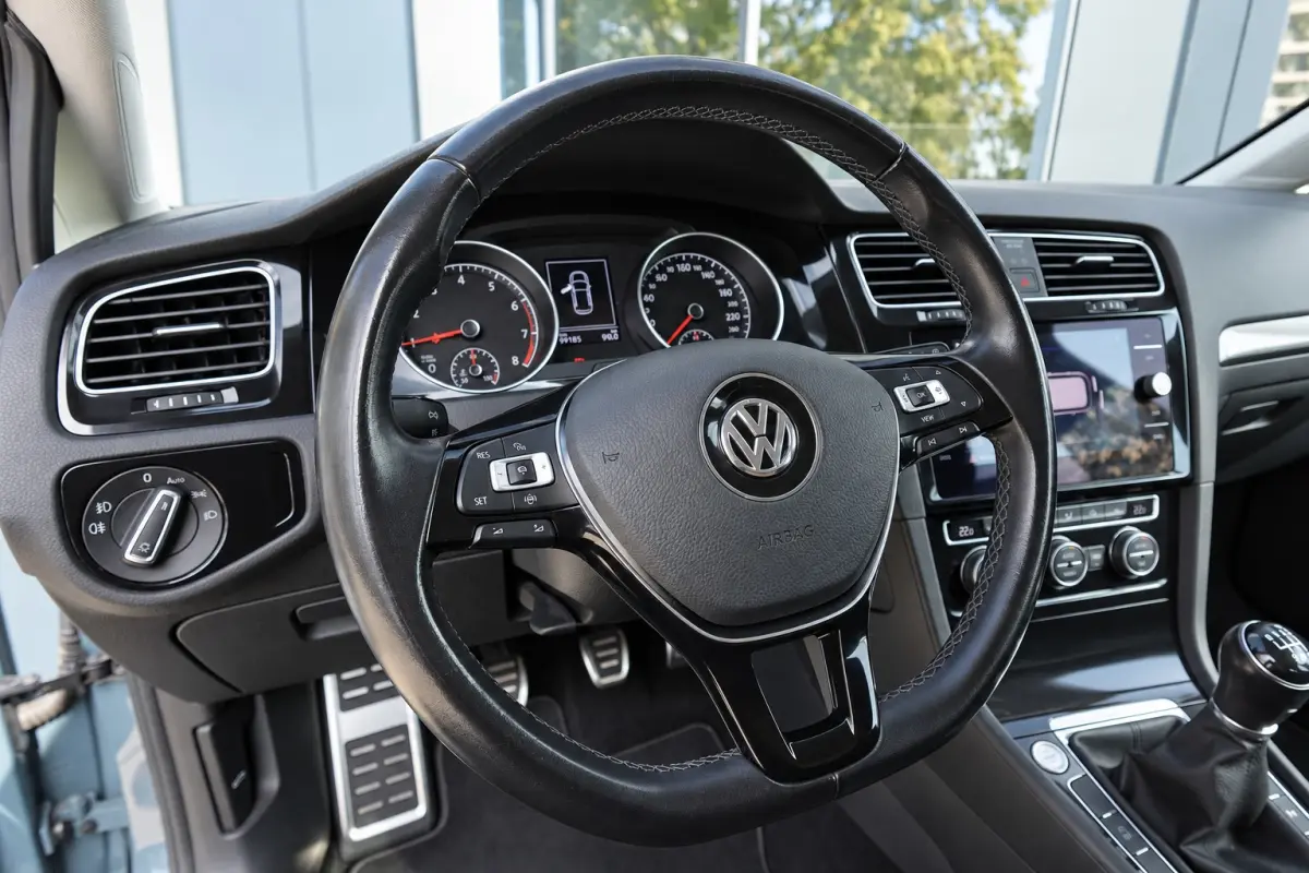1.0 TSI Comfortline NAVI CARPLAY ACC VOL