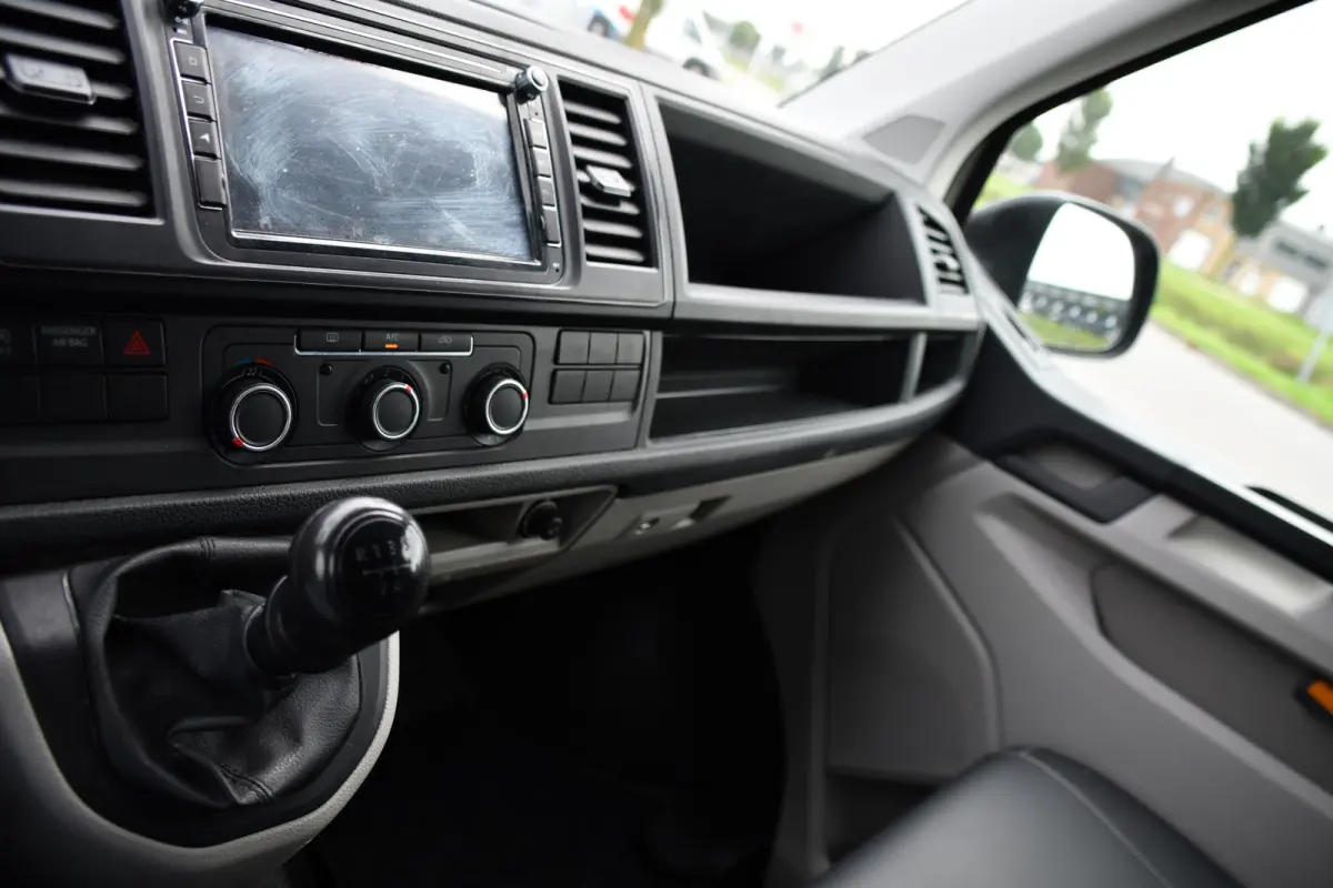 2.0 TDI L1H1 PB Edition Camera, Airco, Trekhaak, Multimedia, 85pk, Radio, Uniek!
