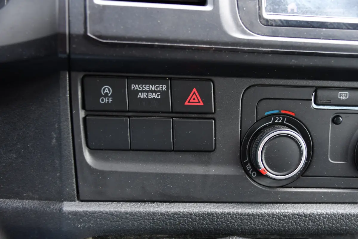 2.0 TDI L1H1 PB Edition Camera, Airco, Trekhaak, Multimedia, 85pk, Radio, Uniek!