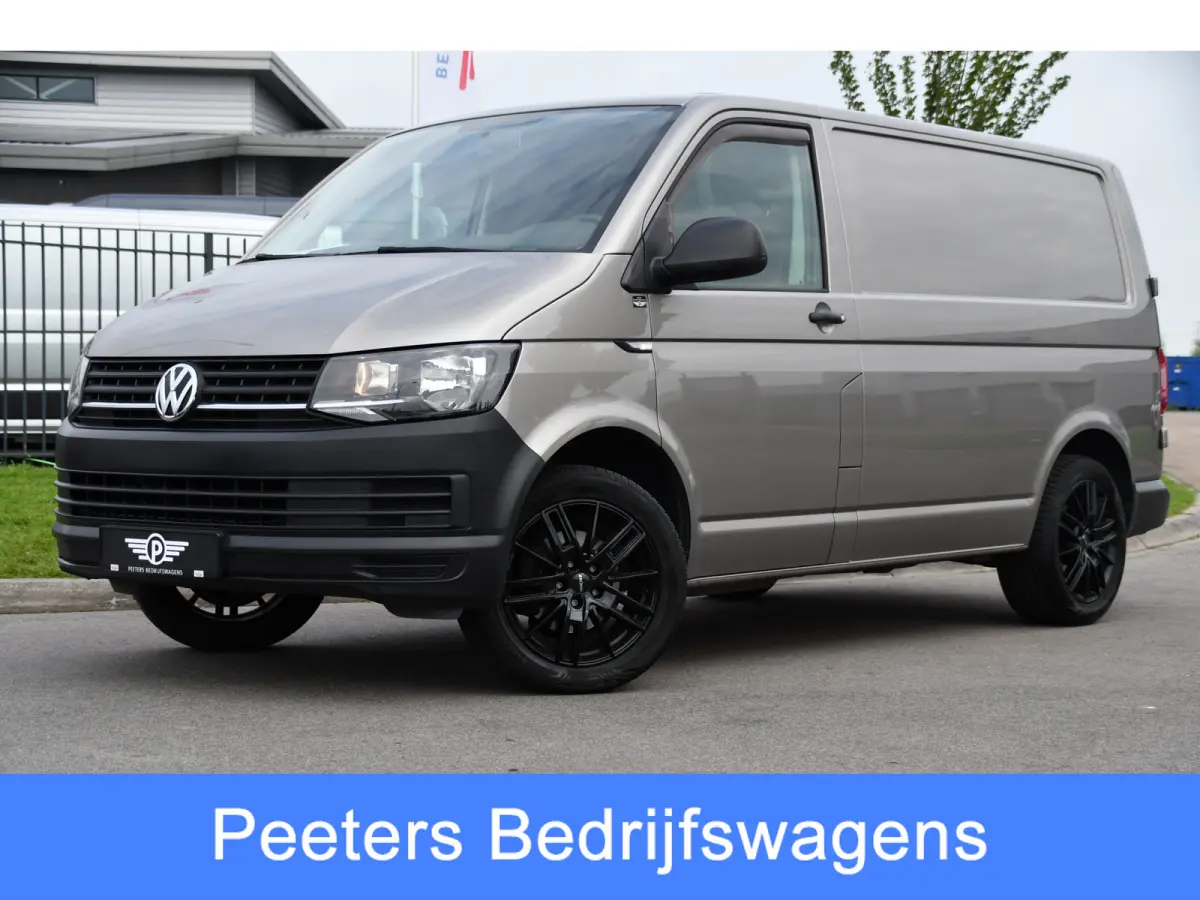 2.0 TDI L1H1 PB Edition Camera, Airco, Trekhaak, Multimedia, 85pk, Radio, Uniek!