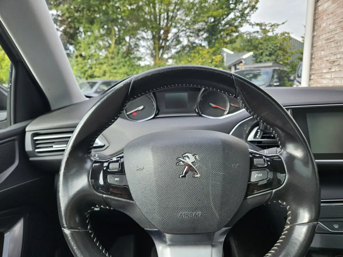 1.2 PureTech Allure Trekhaak! Revisie Motor! LED! Carplay! Panoramadak!