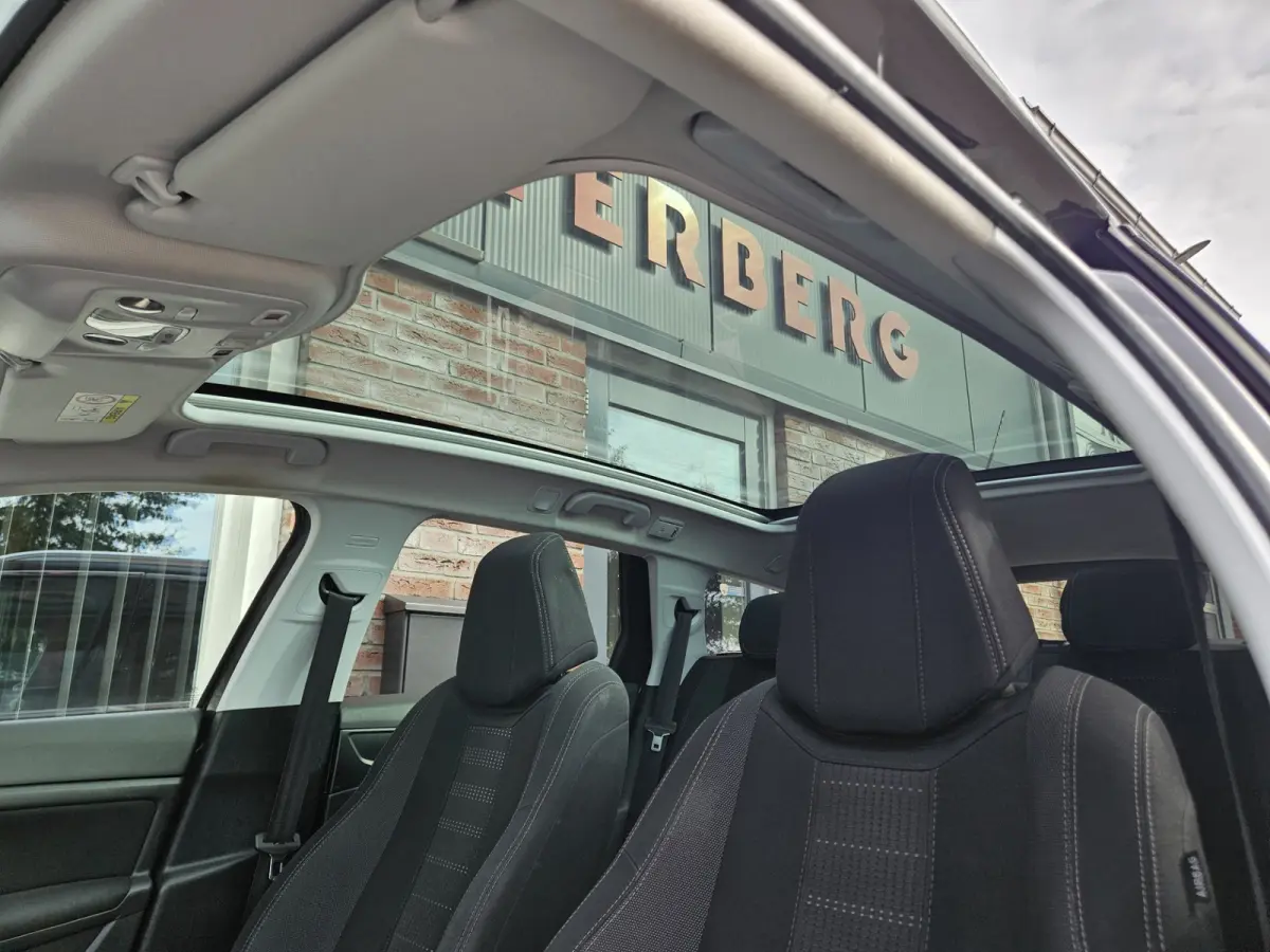 1.2 PureTech Allure Trekhaak! Revisie Motor! LED! Carplay! Panoramadak!