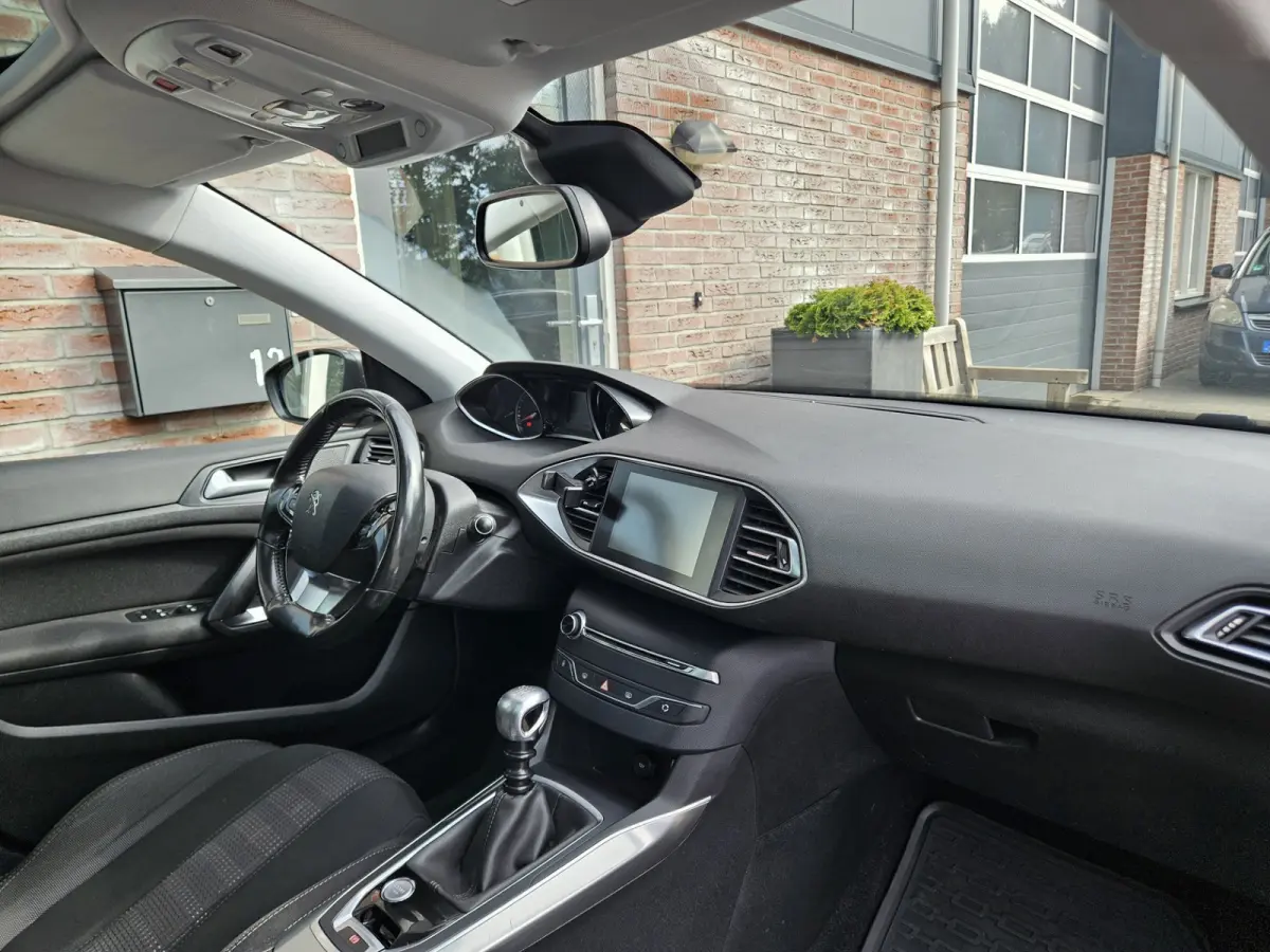 1.2 PureTech Allure Trekhaak! Revisie Motor! LED! Carplay! Panoramadak!
