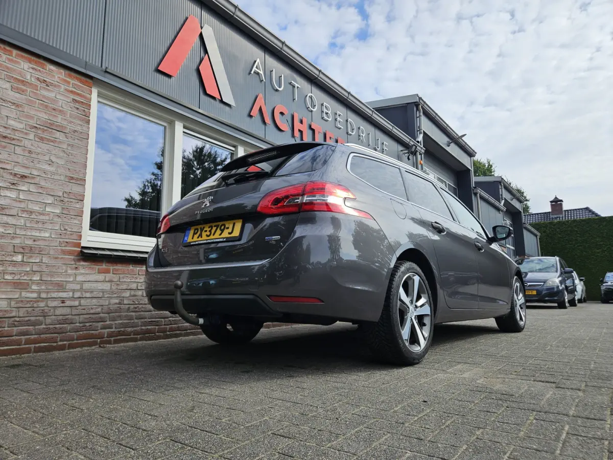 1.2 PureTech Allure Trekhaak! Revisie Motor! LED! Carplay! Panoramadak!