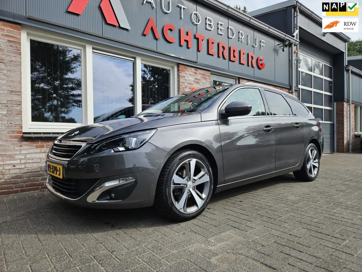 1.2 PureTech Allure Trekhaak! Revisie Motor! LED! Carplay! Panoramadak!