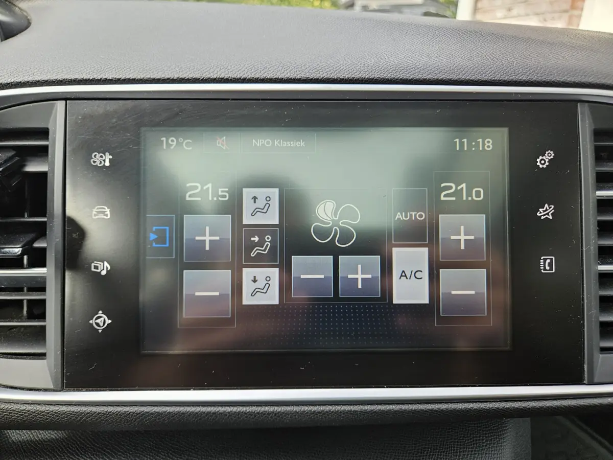 1.2 PureTech Allure Trekhaak! Revisie Motor! LED! Carplay! Panoramadak!