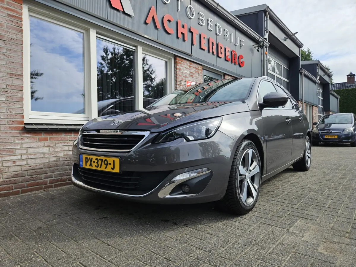 1.2 PureTech Allure Trekhaak! Revisie Motor! LED! Carplay! Panoramadak!